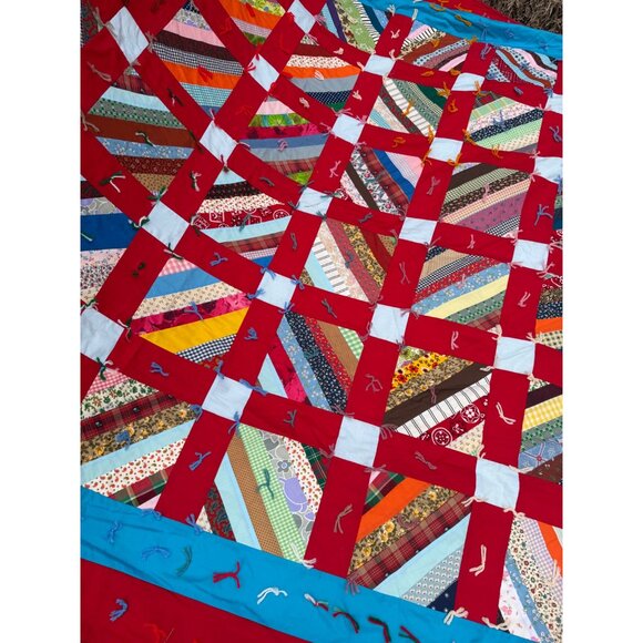 Vintage 60's Heavy Tied Scrappy Patchwork Quilt Red Blue 92.5x81" - Picture 3 of 16
